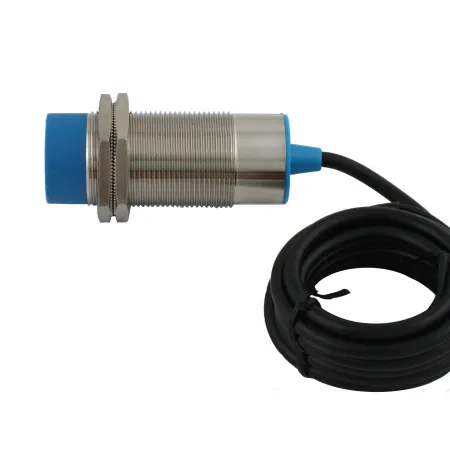 INNOCONT Емкостный датчик, M30x1,5, L=78 мм, зона срабатывания 15 мм, -25 +60 С, 12…24 VDC, IP65, выход: PNP NO, макс. ток 200 мА, кабель 2 м SC-30P15C